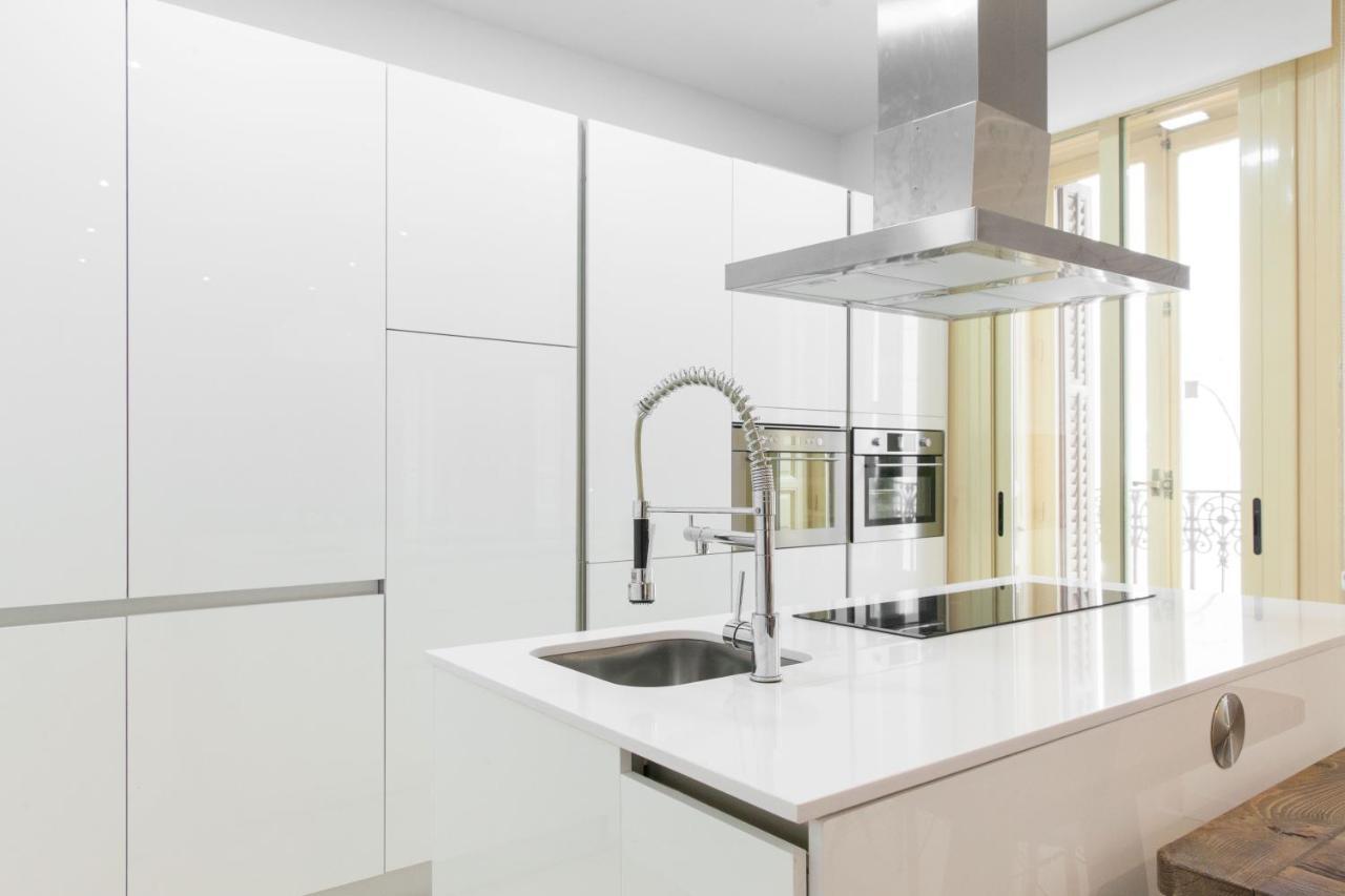 For You Rentals New Design Apartment Temporal Puerta Del Sol Pre10C Madrid Luaran gambar